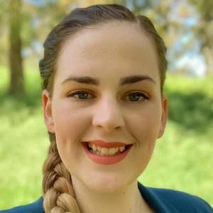 Meet your Posher, Carissa